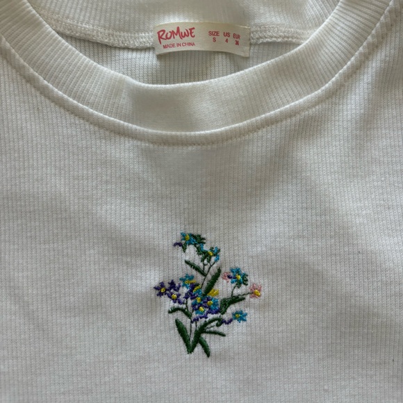 baby tee flower design - Picture 2 of 3